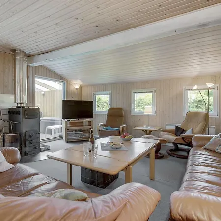 Virpi - 400m From The Sea By Interhome בית נופש