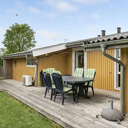 Virpi - 400m From The Sea By Interhome