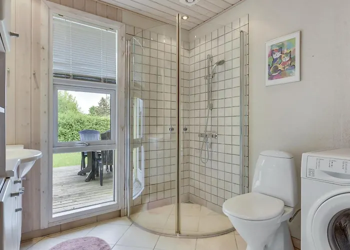 Holiday home Virpi - 400m From The Sea By Interhome *